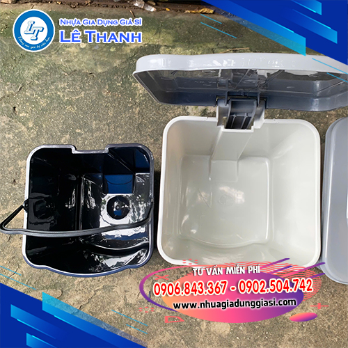 Thùng rác đạp chân dễ chùi rửa Thùng rác đạp chân dễ chùi rửa
