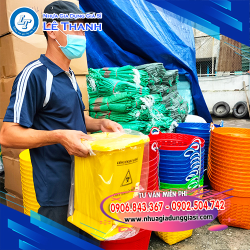 Thùng rác đạp chân giao hàng nhanh Thùng rác đạp chân giao hàng nhanh
