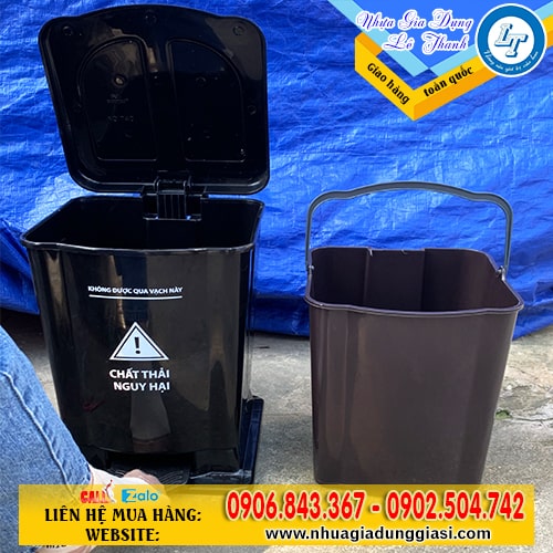 Thùng rác y tế 15l giá rẻ ưu đãi Thùng rác y tế 15l giá rẻ ưu đãi