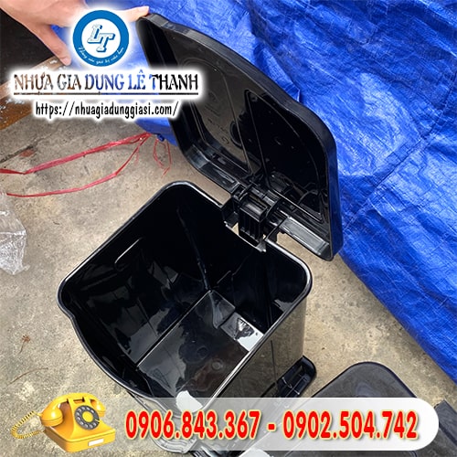 Thùng rác y tế 15L nắp đậy kín chắc giúp ngăn mùi tốt