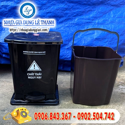 Thùng rác y tế 15L Thùng rác y tế 15L