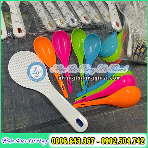 Vá cơm chống dính giá sỉ đủ màu Vá cơm chống dính giá sỉ đủ màu