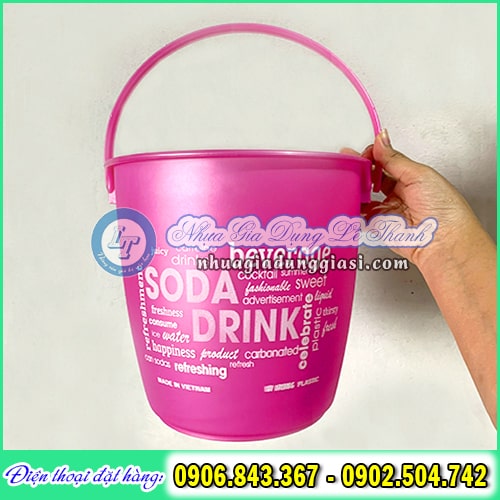 Xô đựng đá nhựa quai cầm tiện lợi