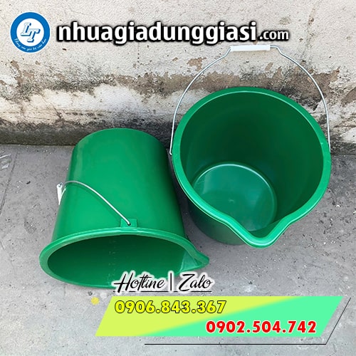 Xô nhựa 18l miệng phễu có quai xách Xô nhựa 18l miệng phễu có quai xách