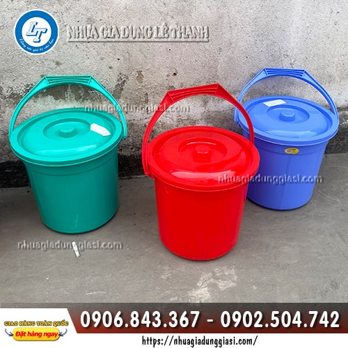 Xô nhựa màu đẹp bề mặt trơn bóng Xô nhựa màu đẹp bề mặt trơn bóng