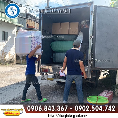 Xô nhựa quai sắt nhận giao hàng tận nơi Xô nhựa quai sắt nhận giao hàng tận nơi