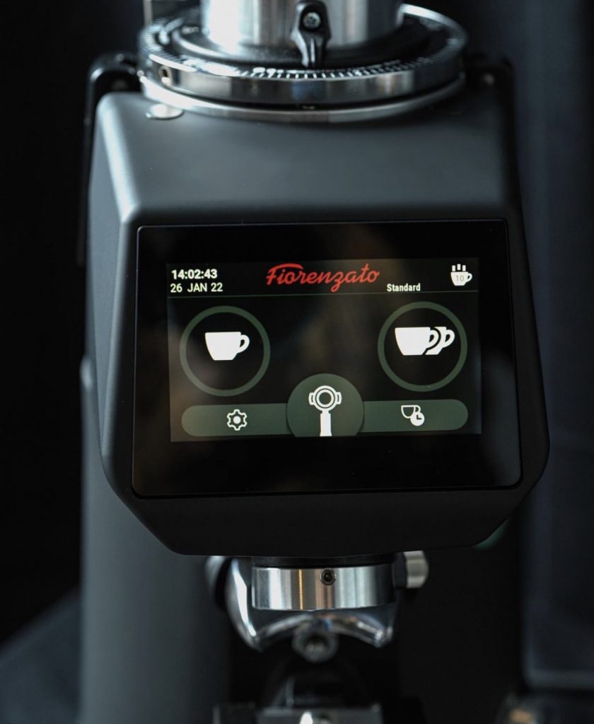 Máy xay cà phê Fiorenzato F64E dễ dàng thao tác với màn hình cảm ứng