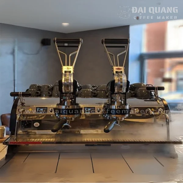 Lắp đặt thực tế máy La Marzocco Leva X tại hệ thống quán cà phê cao cấp – hơi mạnh, chiết xuất chuẩn