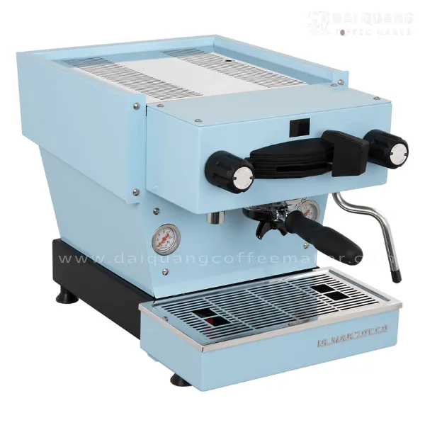 Màu xanh pastel nhẹ nhàng trên Linea Mini R mang đến cảm giác thư giãn, sang trọng cho không gian.