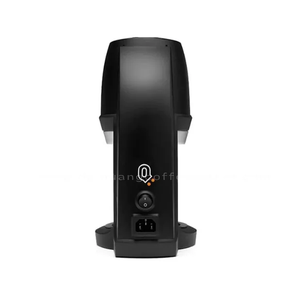 Thiết kế mặt sau của PUQPRESS Q với nút nguồn và ổ cắm điện dễ thao tác.