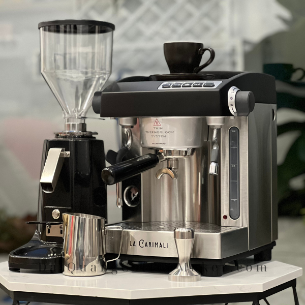Máy pha cà phê Carimali CM300 dễ dàng đáp ứng nhu cầu của các quán cà phê với quy mô khác nhau