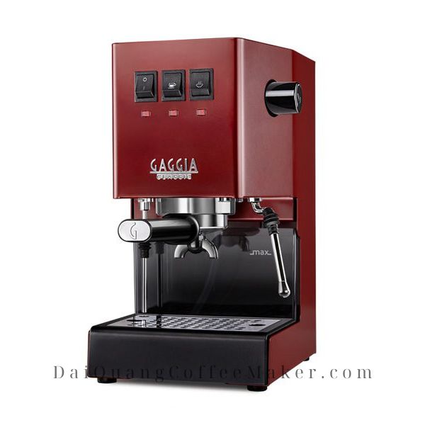 Chế độ ủ pre-infusion và bơm Ý lên đến 15bar trên máy pha cà phê Gaggia Classic Pro tạo nên tách cà phê có lớp cream vàng mịn