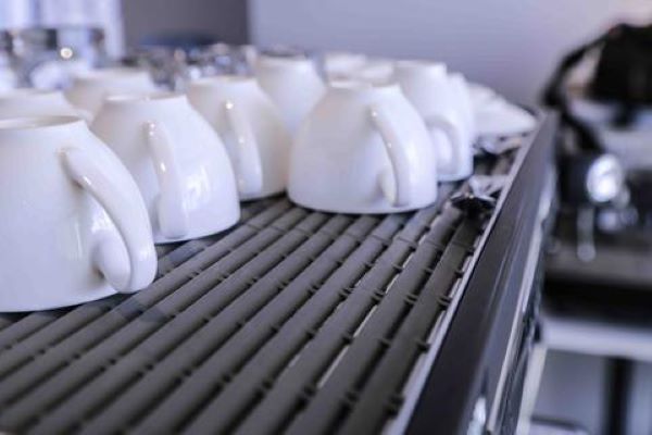 Hệ thống hâm nóng ly tách hiệu quả – vệ sinh dễ dàng của Máy pha cà phê Rancilio Classe 5 USB 1 Group