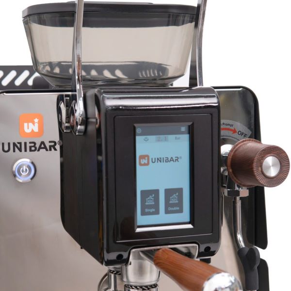 Máy pha cà phê Unibar Hi-Tech 88 được trang bị màn hình kỹ thuật số lớn, dễ đọc