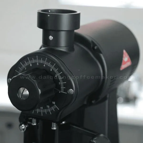 Thân máy chắc chắn, núm chỉnh linh hoạt – Mahlkonig EK43 thiết kế tối ưu cho barista chuyên nghiệp