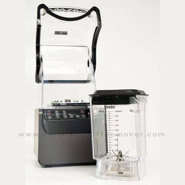 Dung tích cối xay lớn cùng với thiết kế chống ồn là điểm cộng của Máy xay công nghiệp Promix 9003