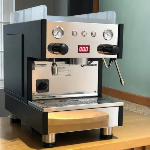 Máy Pha Cà Phê Lamvita Steam: Sự Lựa Chọn Tối Ưu Cho Barista