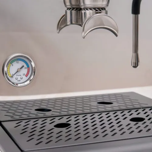 Máy Pha Cà Phê Unibar Hi-Tech 88: Đột Phá Với Công Nghệ Xay - Pha Hai Trong Một