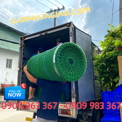 Lưới nhựa mắt nhỏ làm chuồng gà giá rẻ giao hàng lưới nhựa mắt cáo