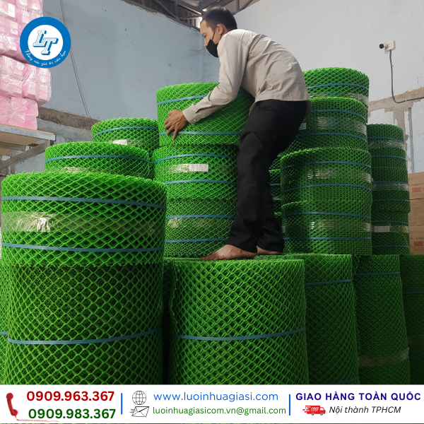 LƯỚI NHỰA MẮT CÁO 30 CM lưới nhựa mắt cáo màu xanh lá