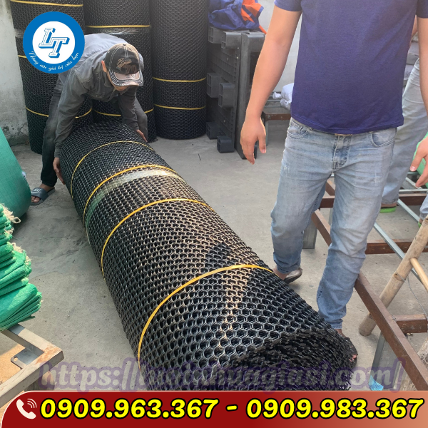 BÁN LƯỚI MẮT CÁO NHỰA ĐEN GIÁ RẺ TẠI TPHCM lưới nhựa mắt cáo màu đen