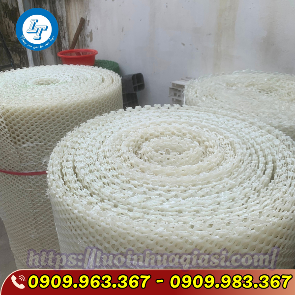LƯỚI NHỰA PVC GIÁ SỈ TẠI KHO TÂN VĨNH LỘC lưới nhựa mắt cáo màu trắng