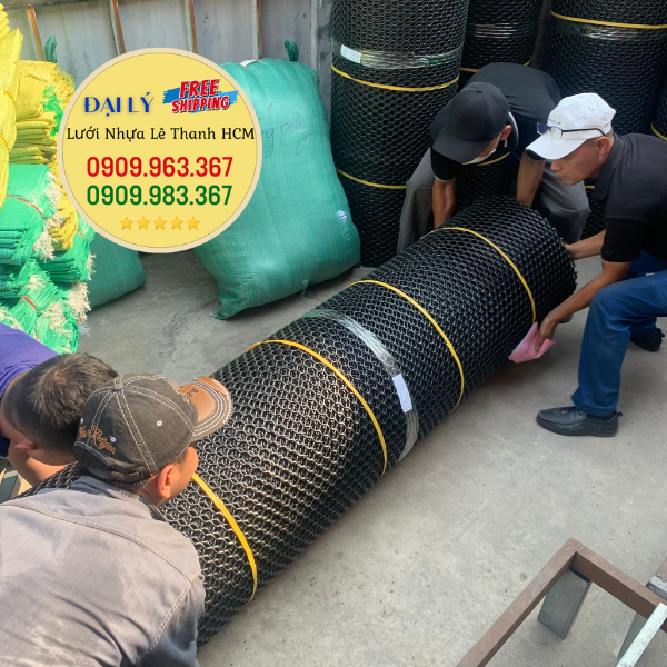 Lưới mắt cáo nhựa giá bao nhiêu 1 cuộn? lưới nhựa mắt cáo đen 2m