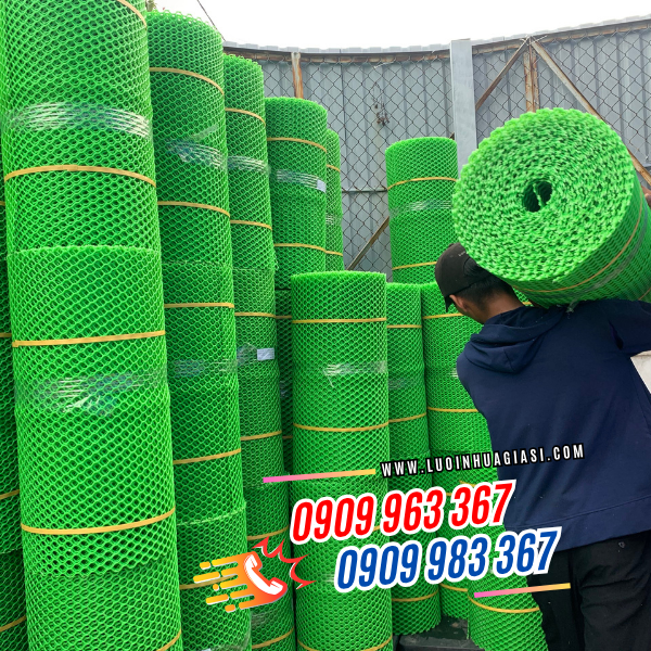 LƯỚI NHỰA LÀM HÀNG RÀO GIÁ SỈ ĐỦ KÍCH THƯỚC lưới nhựa mắt cáo màu xanh