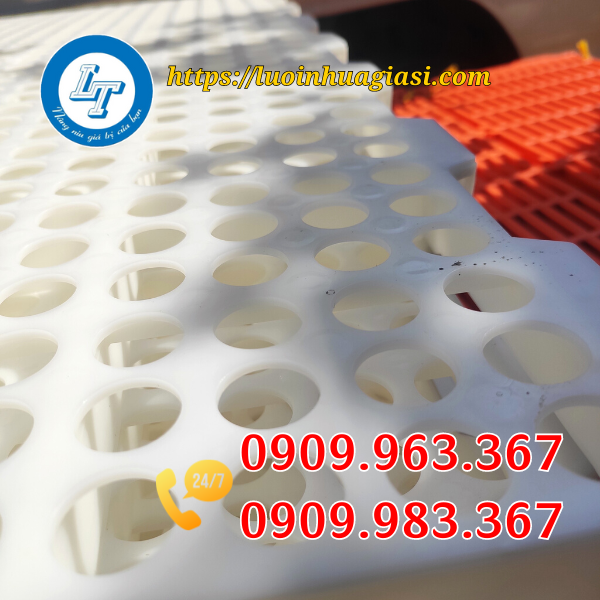 SÀN NHỰA LÓT CHUỒNG LỖ TRÒN 1 CM, 2CM GIÁ XUẤT XƯỞNG tấm sàn nhựa lỗ tròn 2cm
