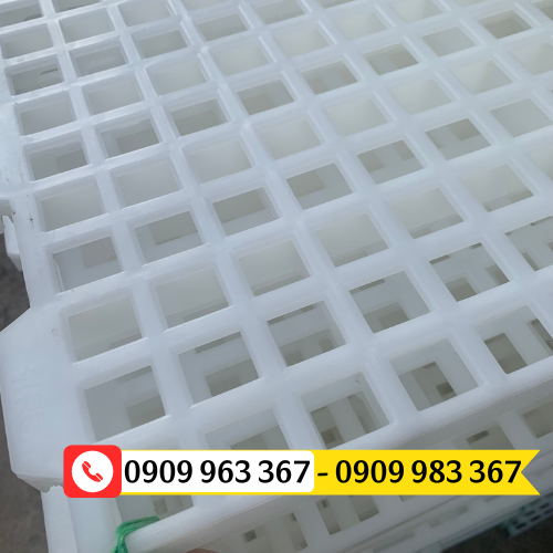 Bán sỉ tấm nhựa lót sàn chuồng trại chăn nuôi tấm sàn nhựa màu trắng 50x100 lỗ vuông