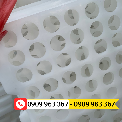 Bán sỉ tấm nhựa lót sàn chuồng trại chăn nuôi tấm sàn nhựa màu trắng lỗ tròn