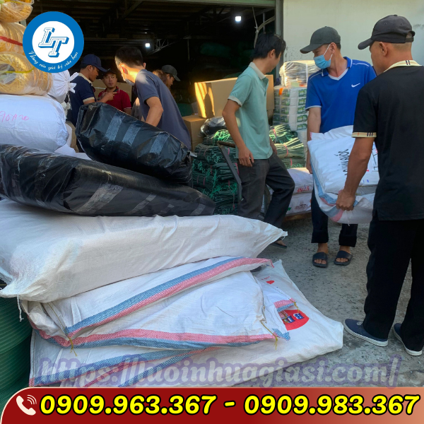 BÁN SỈ GIÁ RẺ BẠT NHỰA 1 MẶT XANH, 1 MẶT CAM LOẠI DÀY BÁN SỈ GIÁ RẺ BẠT NHỰA 1 MẶT XANH, 1 MẶT CAM LOẠI DÀY