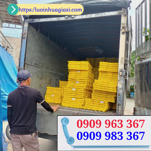 Sỉ rẻ tấm nhựa lót sàn nuôi heo, dê, chó tấm nhựa lót sàn chăn nuôi màu vàng 40x55cm