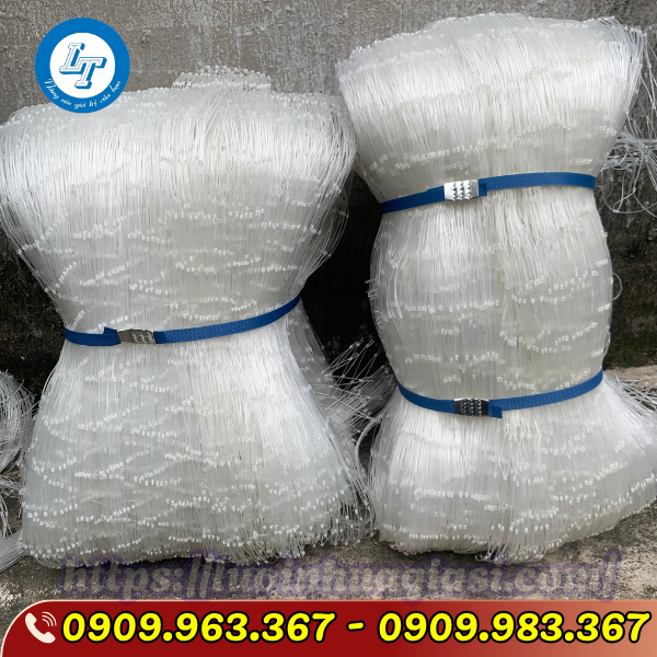 LƯỚI RÀO NUÔI GÀ THẢ VƯỜN lưới cước trắng rào gà