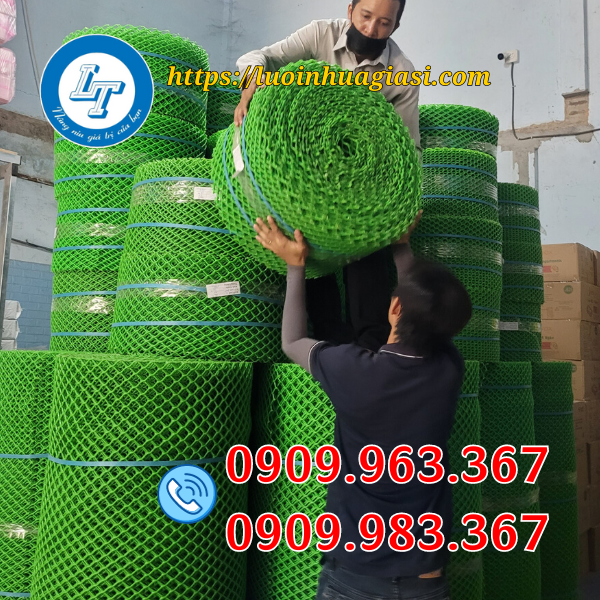 LƯỚI NHỰA LÀM CHUỒNG GÀ LOẠI NÀO TỐT RẺ? lưới nhựa mắt cáo màu xanh