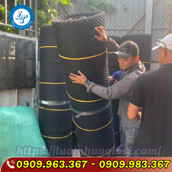 Ở ĐÂU CÓ BÁN LƯỚI NHỰA MẮT CÁO LỖ TO 3CM GIÁ TỐT lưới nhựa đen mắt cáo