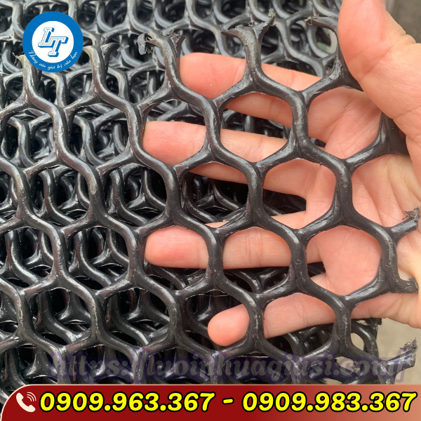 Ở ĐÂU CÓ BÁN LƯỚI NHỰA MẮT CÁO LỖ TO 3CM GIÁ TỐT lưới nhựa mắt cáo màu đen