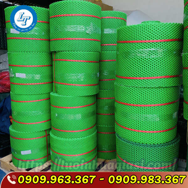 lưới nhựa lỗ tròn 1cm mua đâu giá rẻ? lưới nhựa mắt cáo màu xanh lỗ nhỏ 1cm