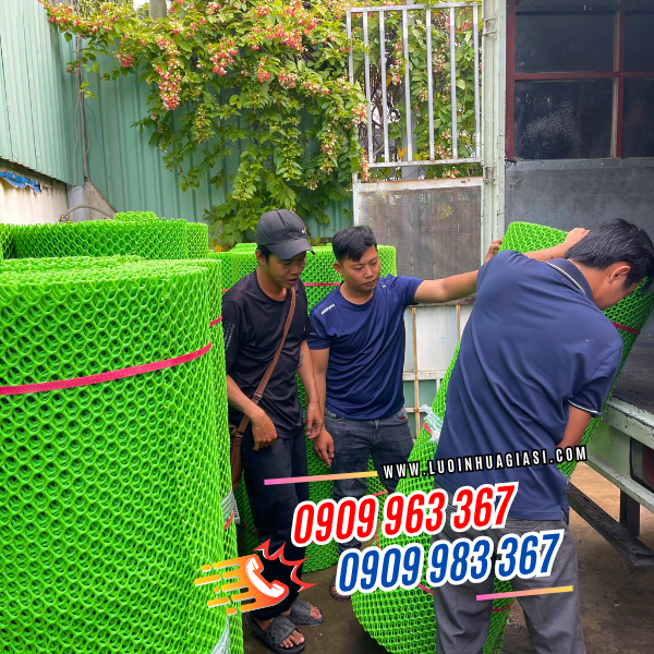 LƯỚI NHỰA LÀM HÀNG RÀO CÓ BỀN KHÔNG? LOẠI NÀO GIÁ RẺ? lưới nhựa mắt cáo màu xanh