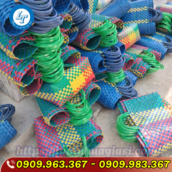 GIỎ ĐAN DÂY NHỰA CÓ QUAI XÁCH GIÁ RẺ XÀI BỀN giỏ nhựa đan tay