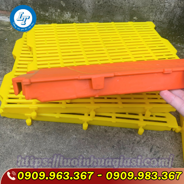 SÀN NHỰA LÓT CHUỒNG CHÓ MÈO GIÁ RẺ GIAO NHANH SÀN NHỰA LÓT CHUỒNG CHÓ MÈO GIÁ RẺ GIAO NHANH