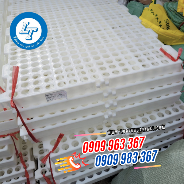 LÊ THANH BÁN RẺ SÀN NHỰA LỖ TRÒN MÀU TRẮNG LÊ THANH BÁN RẺ SÀN NHỰA LỖ TRÒN MÀU TRẮNG