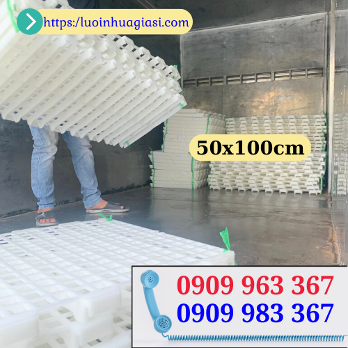 Cung cấp tấm nhựa lót sàn chăn nuôi giá rẻ HCM tấm nhựa lót sàn chăn nuôi 50x100 màu trắng