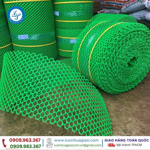 LƯỚI NHỰA MẮT CÁO 30 CM