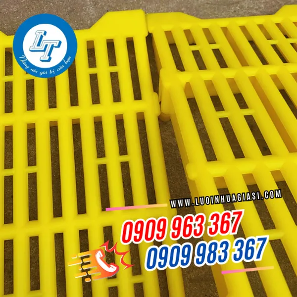 TẤM NHỰA LÓT SÀN CHĂN NUÔI 40X45