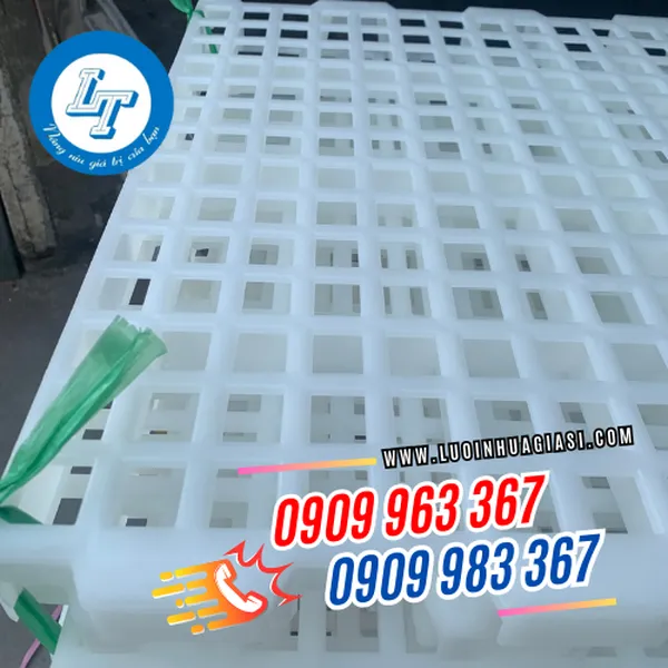 TẤM NHỰA LÓT SÀN CHĂN NUÔI 50X100