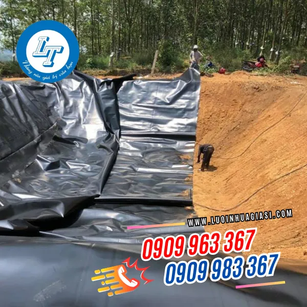 BẠT NHỰA MÀU ĐEN