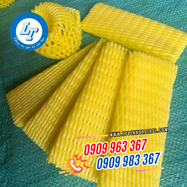 XƯỞNG CẮT NHUỘM XỐP LƯỚI BAO TRÁI CÂY GIÁ RẺ THEO YÊU CẦU xốp lưới màu vàng