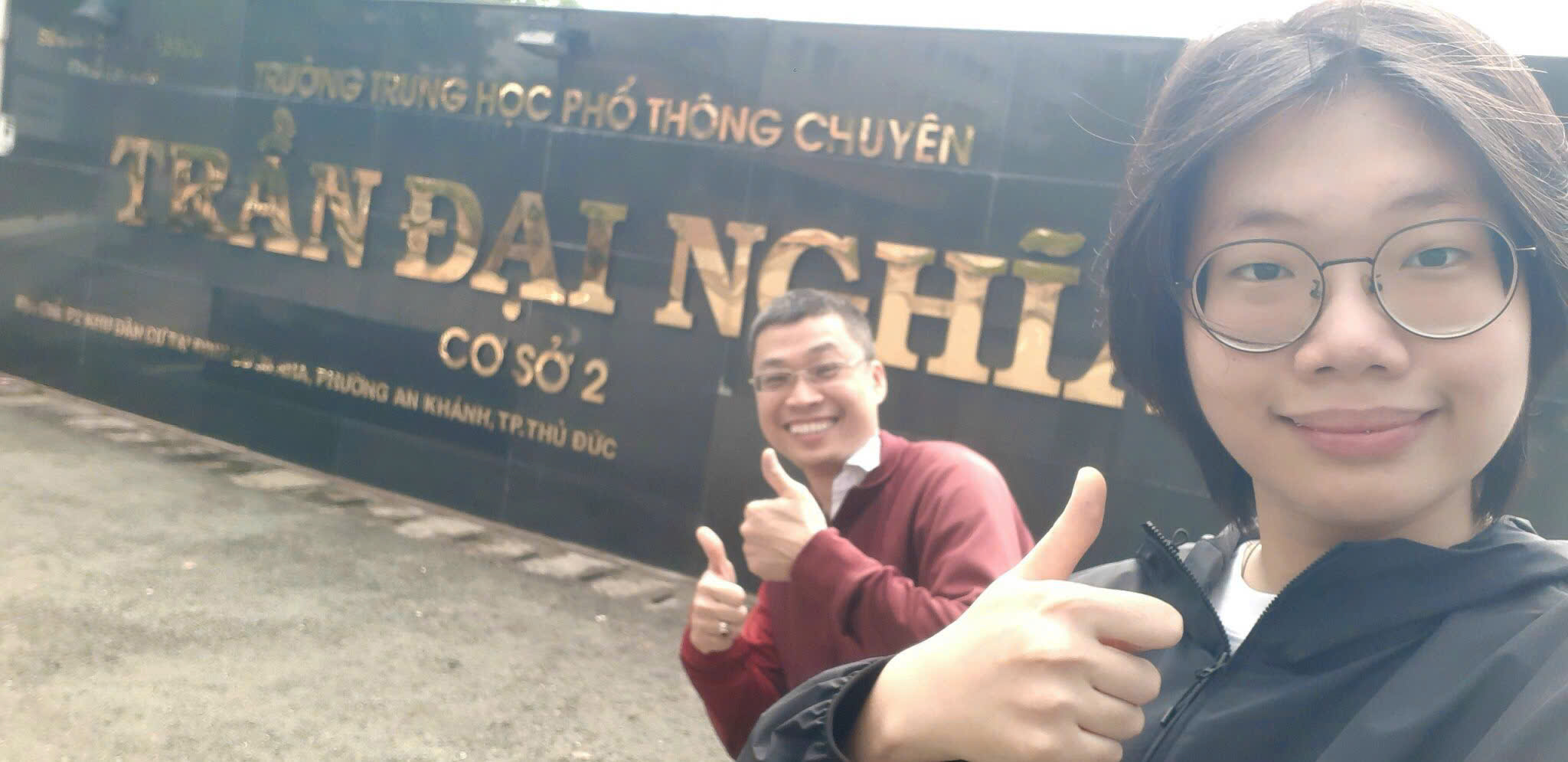 Kỷ niệm con gái cưng đậu chuyên Trần Đại Nghĩa Kỷ niệm con gái cưng đậu chuyên Trần Đại Nghĩa