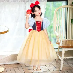 Trang phục Công chúa Bạch Tuyết kết hợp tay phồng hình bướm xinh xắn
